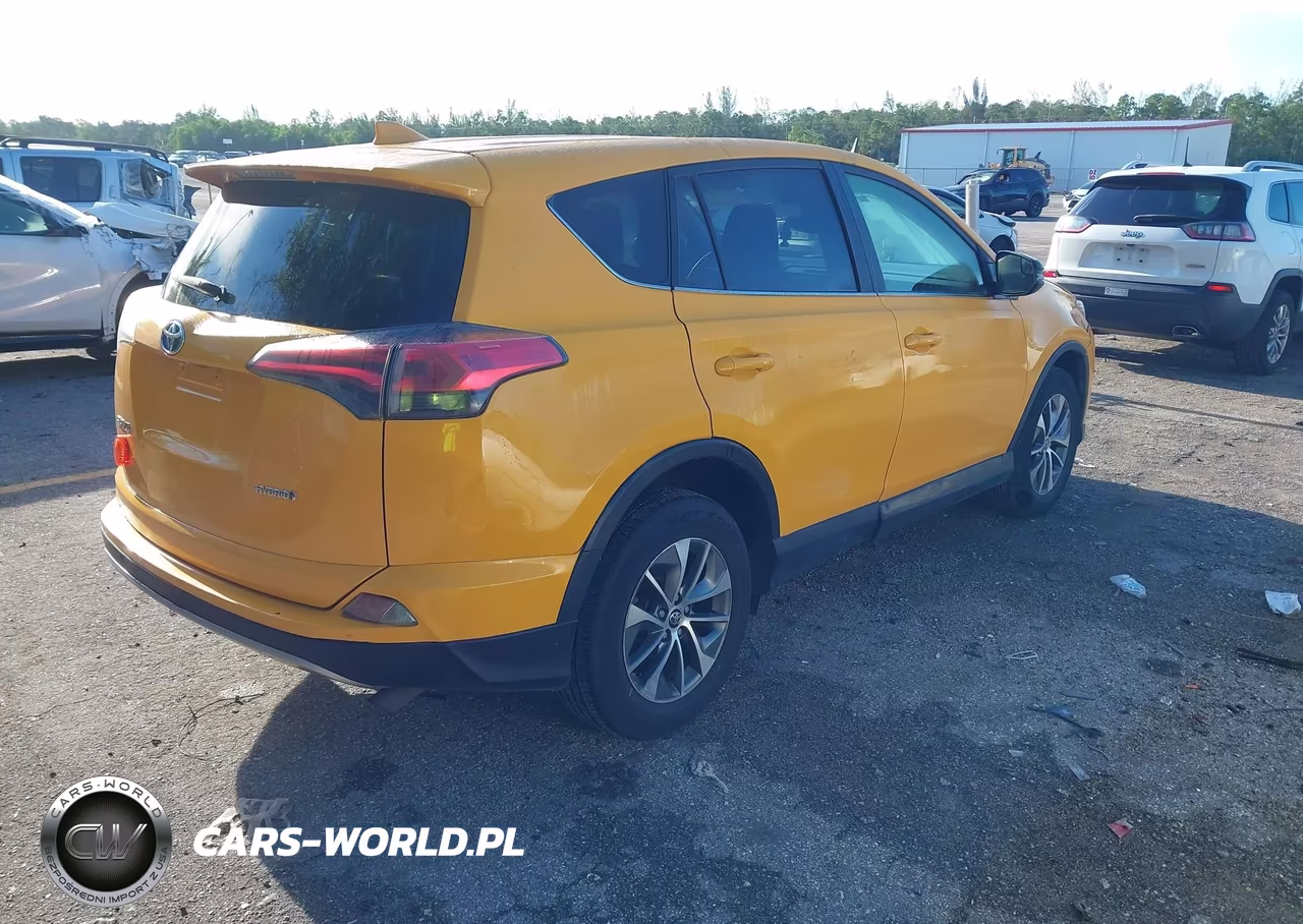2018 Toyota Rav4 Hybrid Le VIN:JTMRJREV6JD251287 - 4
