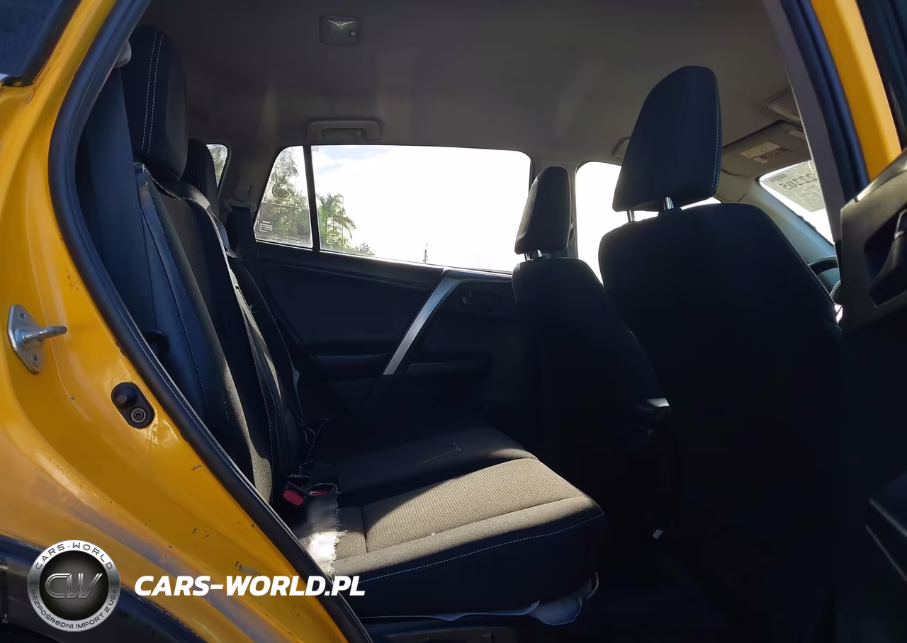2018 Toyota Rav4 Hybrid Le VIN:JTMRJREV6JD251287 - 8