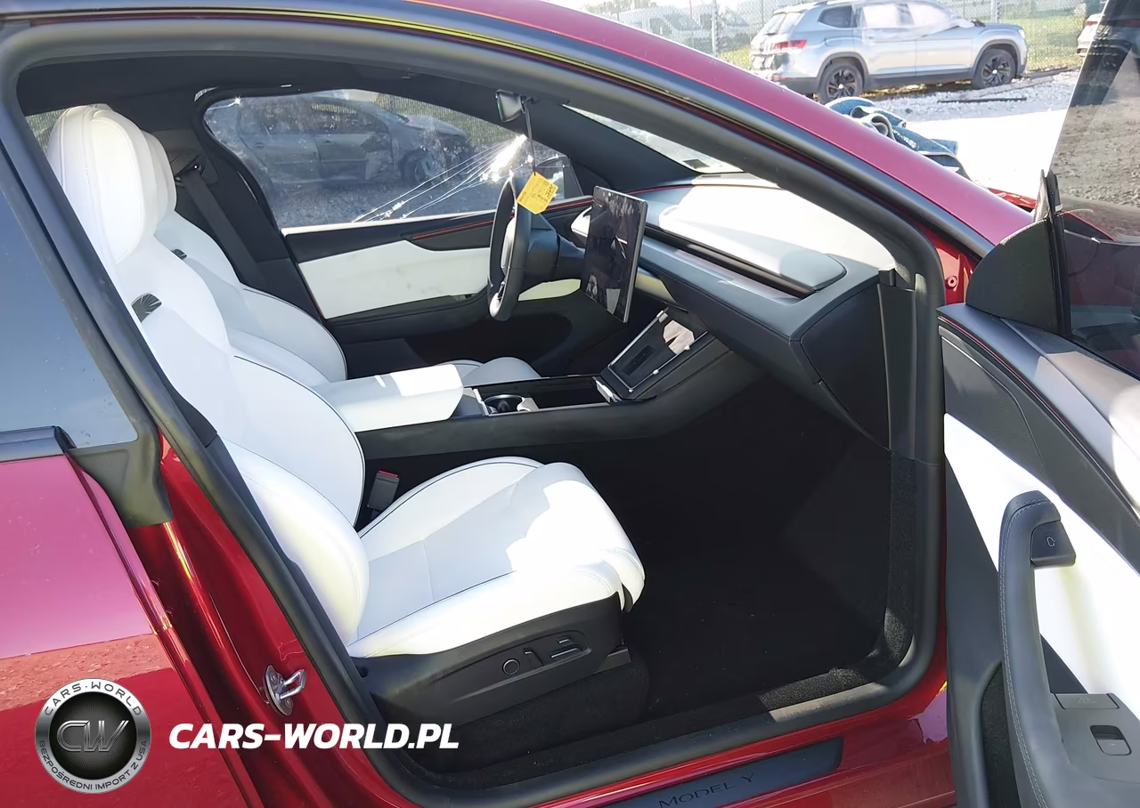 2026 Tesla Model Y Performance All-Wheel Drive VIN:7SAYGDET2TA676948 - 5