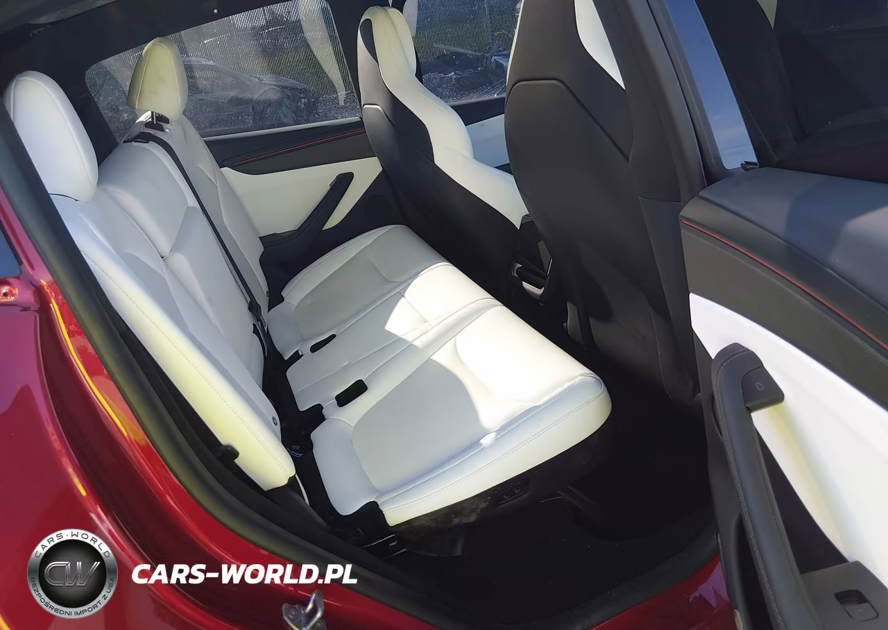 2026 Tesla Model Y Performance All-Wheel Drive VIN:7SAYGDET2TA676948 - 8