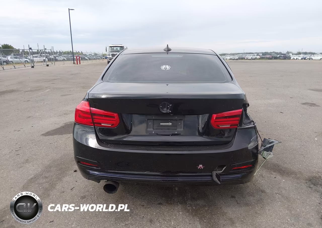 2018 BMW 330I xDrive VIN:WBA8D9G52JNU71663 - 17