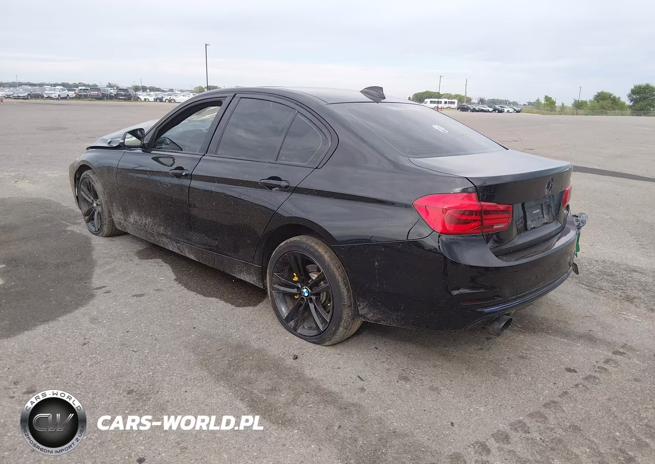 2018 BMW 330I xDrive VIN:WBA8D9G52JNU71663 - 3