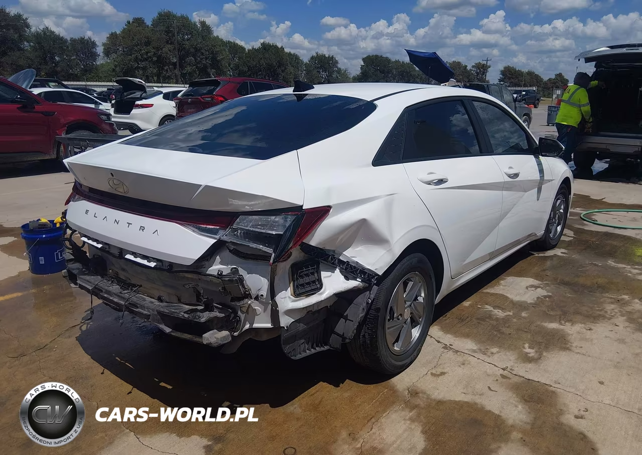 2025 Hyundai Elantra Se VIN:KMHLL4DG4SU002814 - 4