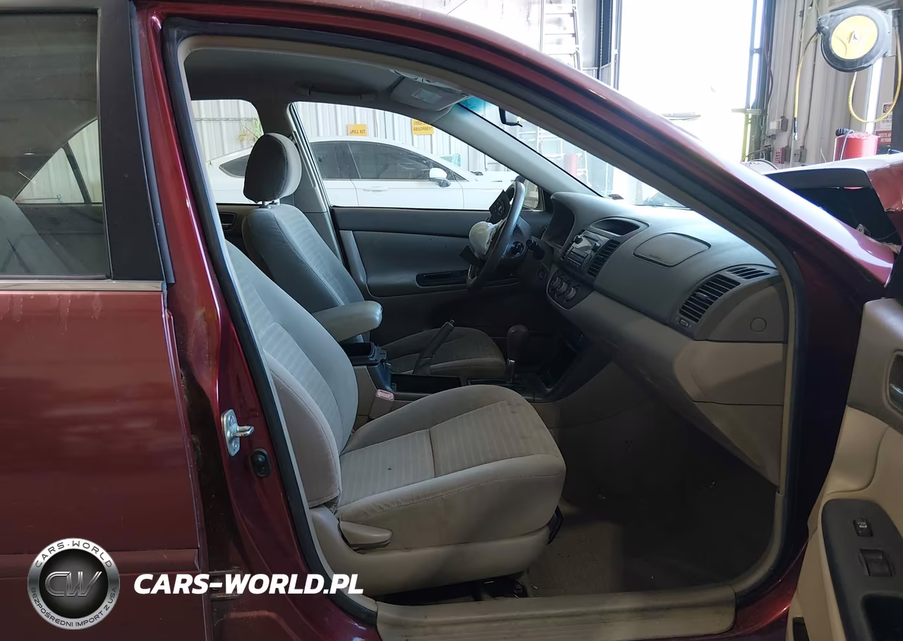 2005 Toyota Camry Le VIN:4T1BE32K15U103353 - 5