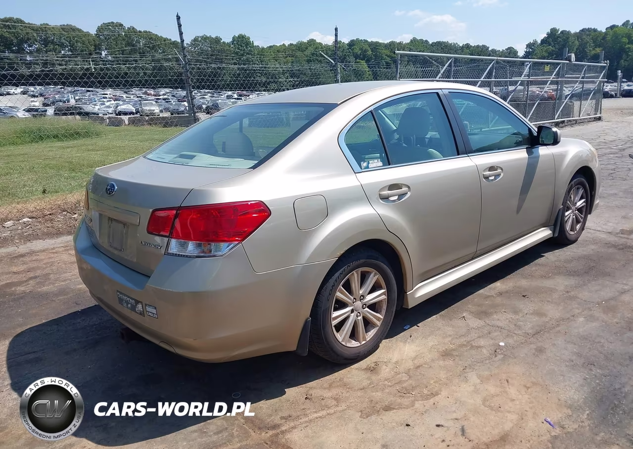 2010 Subaru Legacy 2.5I Premium VIN:4S3BMCG66A3235558 - 4