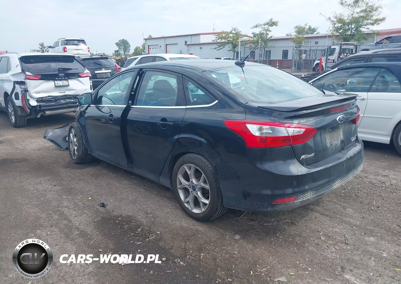 2014 Ford Focus Titanium VIN:1FADP3J26EL412255 - 3