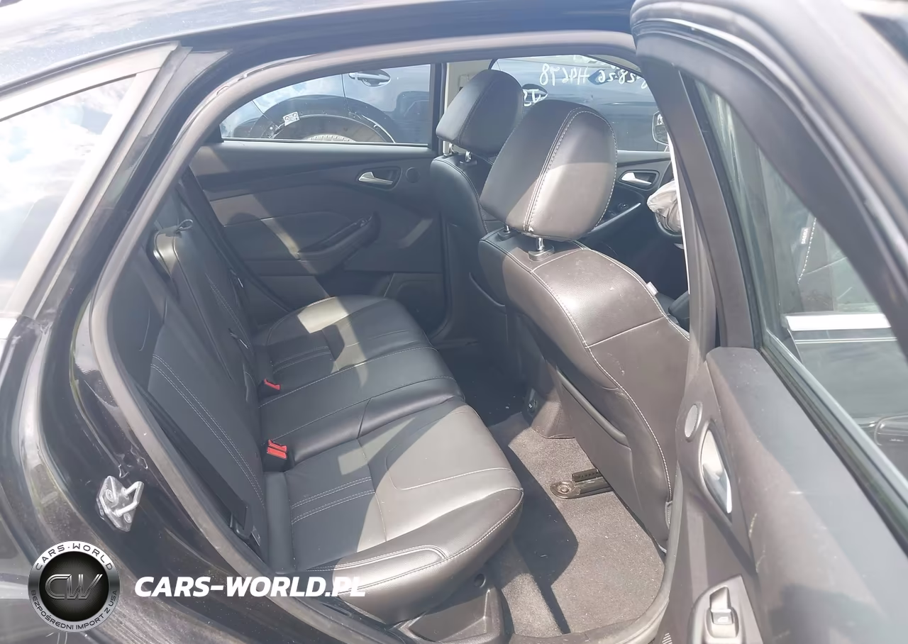 2014 Ford Focus Titanium VIN:1FADP3J26EL412255 - 8