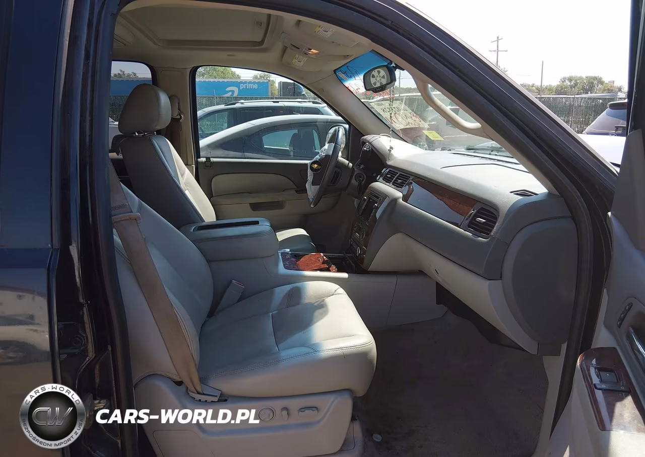 2010 Chevrolet Tahoe Ltz VIN:1GNUKCE01AR203148 - 5