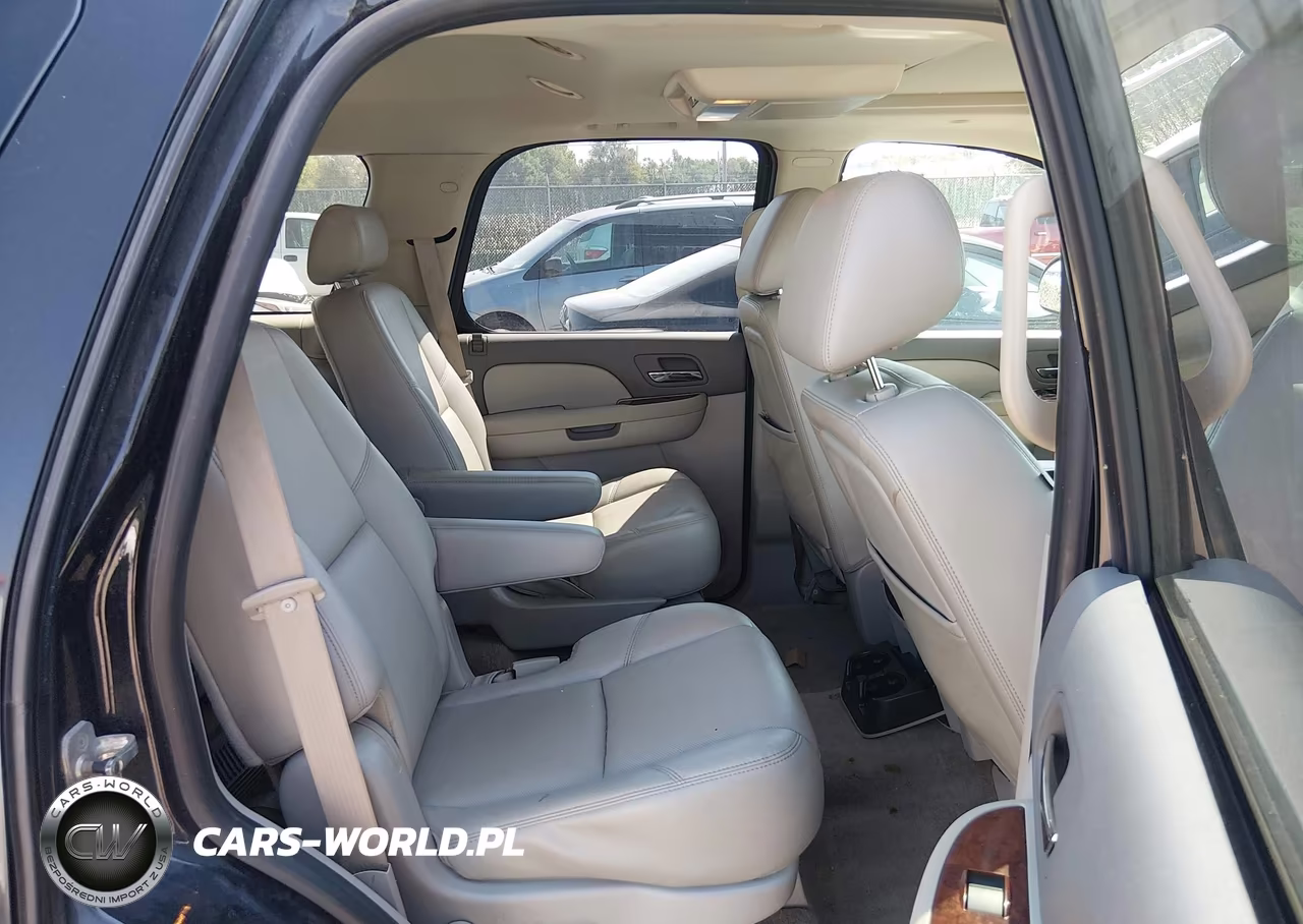 2010 Chevrolet Tahoe Ltz VIN:1GNUKCE01AR203148 - 8