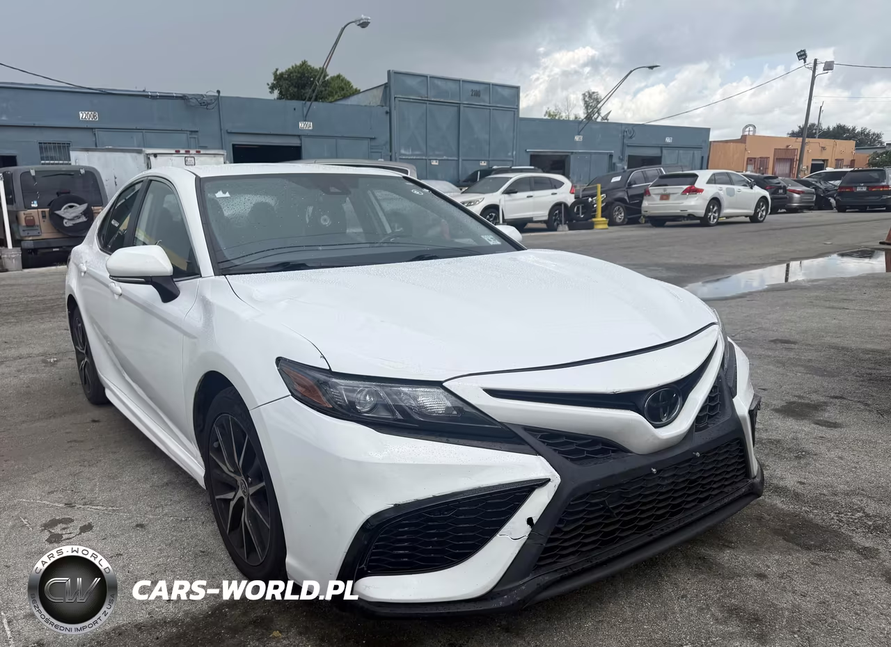 2022 Toyota Camry Se-Se Night Shade