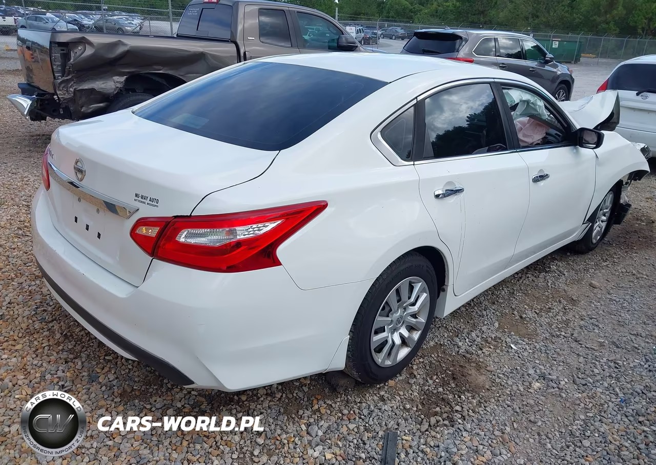 2016 Nissan Altima 2.5 S VIN:1N4AL3AP1GN389680 - 4