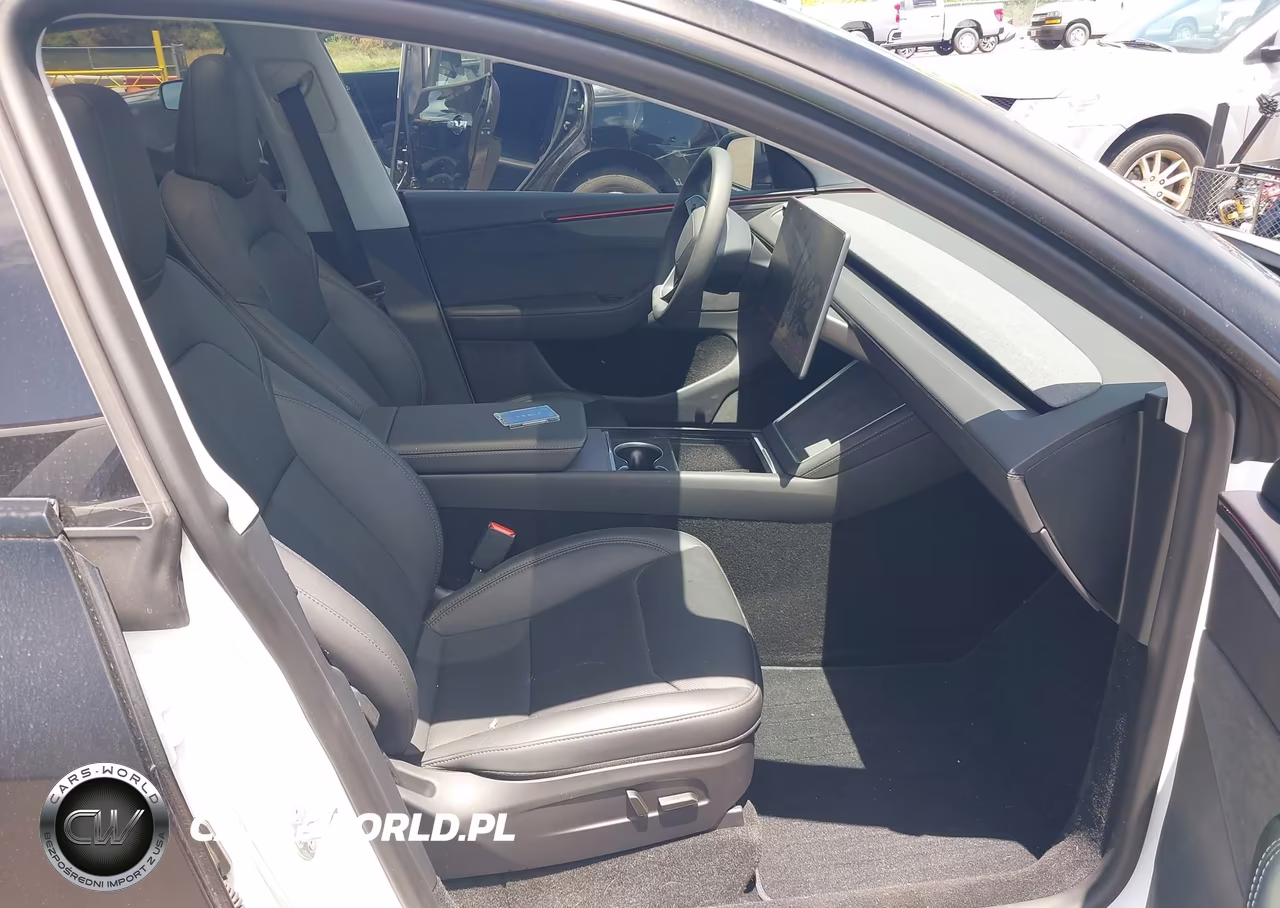 2026 Tesla Model Y Premium Rear-Wheel Drive-Rear-Wheel Drive VIN:7SAYGDED1TF409747 - 5