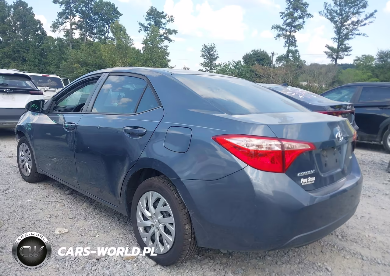 2019 Toyota Corolla Le VIN:5YFBURHEXKP943653 - 3