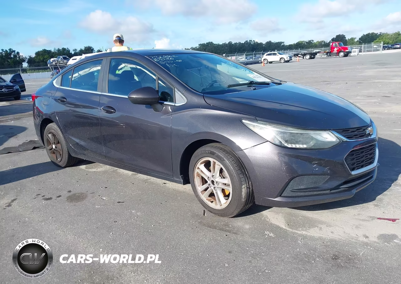 2017 Chevrolet Cruze Lt Auto – zdjęcie 1 z 16