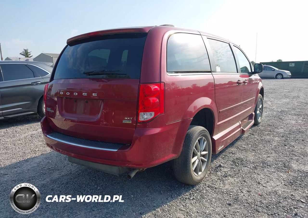 2015 Dodge Grand Caravan Sxt Plus VIN:2C4RDGCG1FR719866 - 4