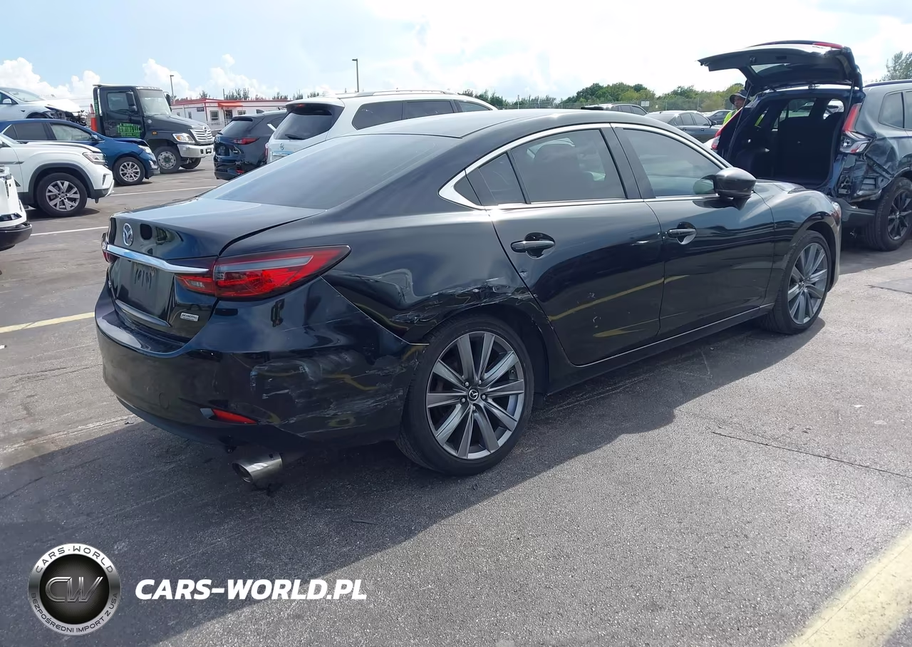 2018 Mazda Mazda6 Touring VIN:JM1GL1VM9J1324471 - 4