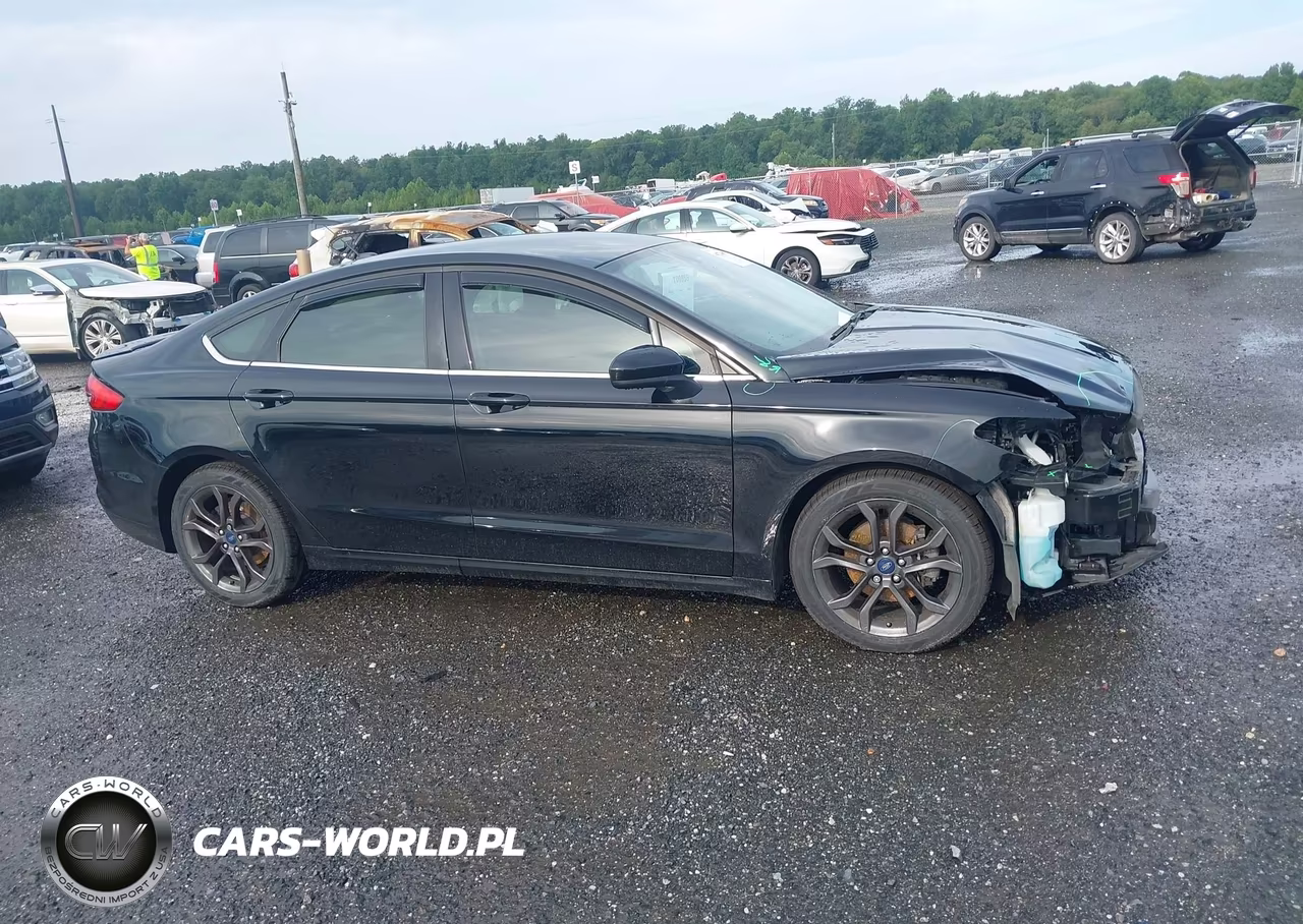 2018 Ford Fusion S VIN:3FA6P0G78JR251767 - 13