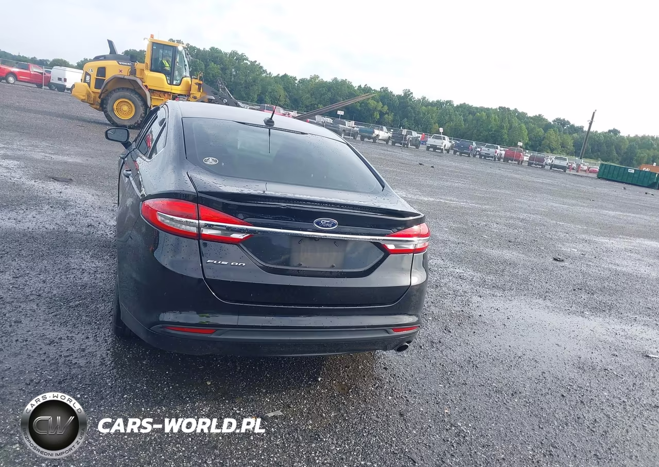 2018 Ford Fusion S VIN:3FA6P0G78JR251767 - 16