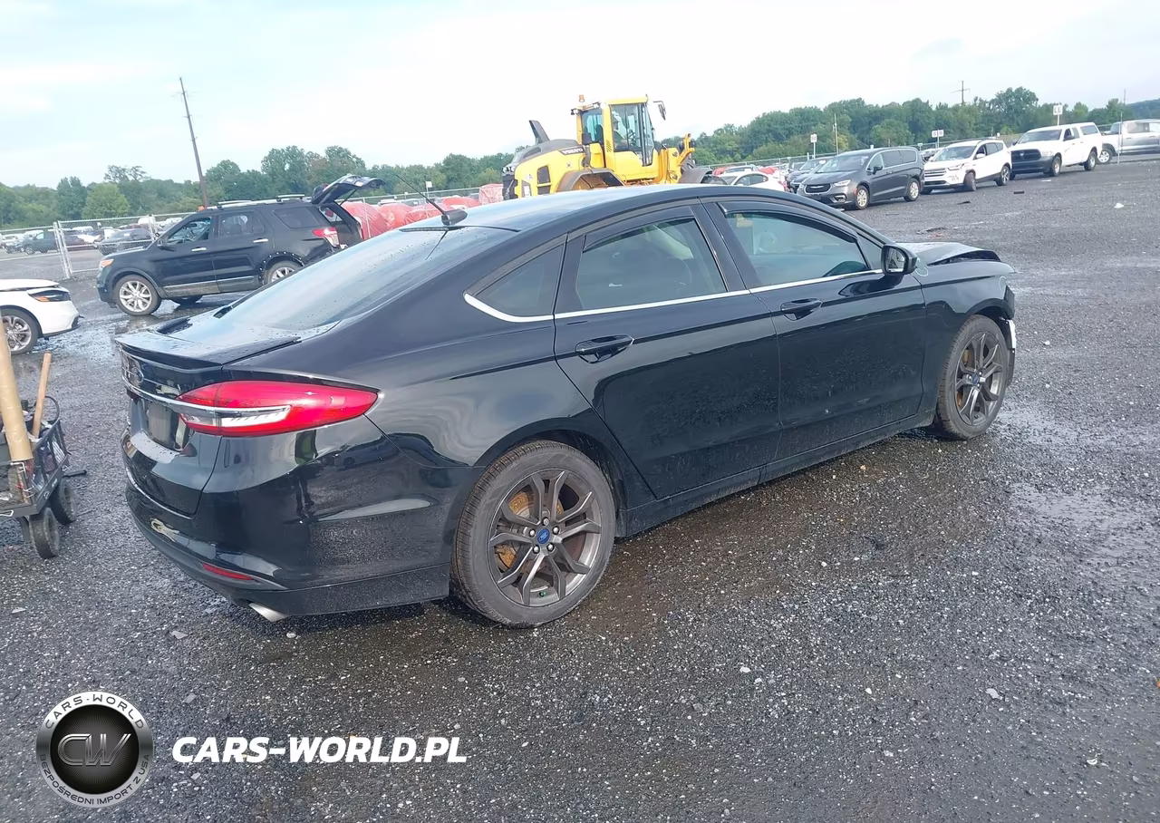 2018 Ford Fusion S VIN:3FA6P0G78JR251767 - 4