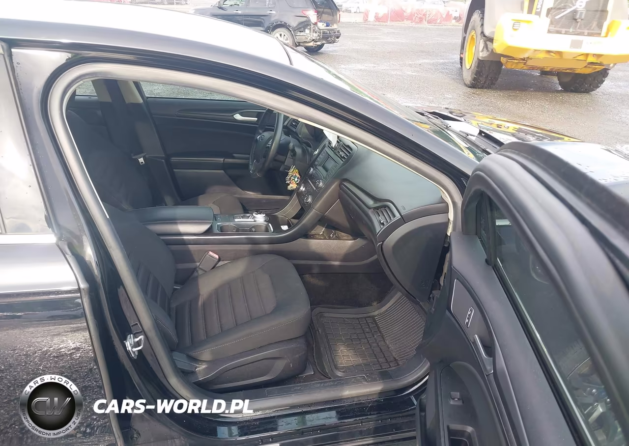 2018 Ford Fusion S VIN:3FA6P0G78JR251767 - 5