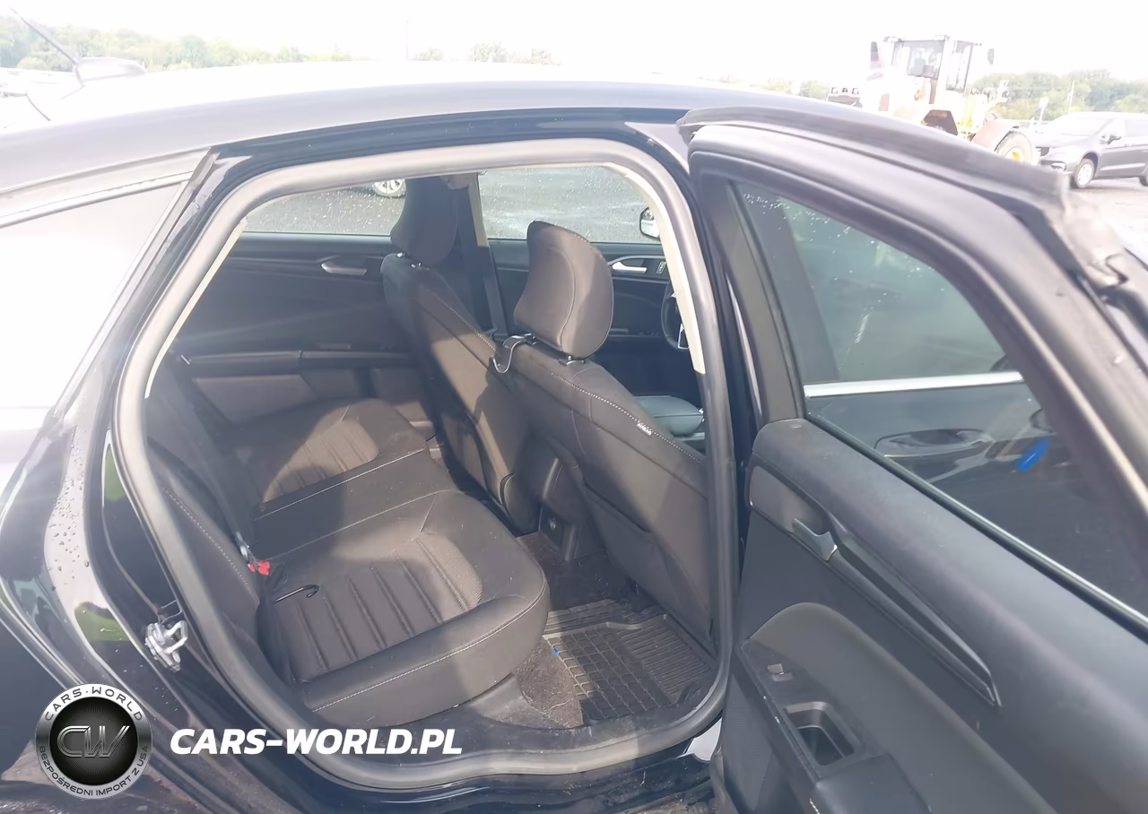2018 Ford Fusion S VIN:3FA6P0G78JR251767 - 8