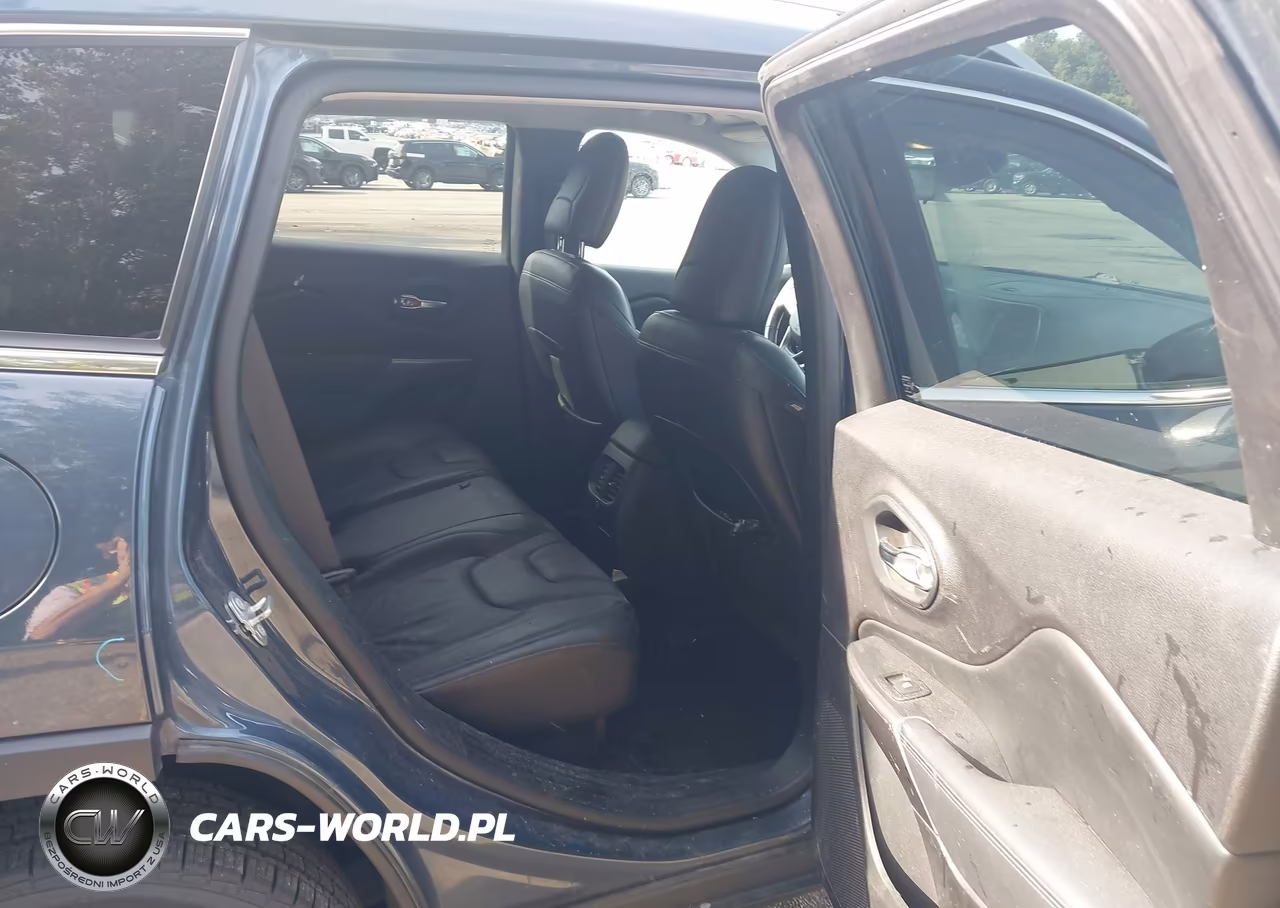 2020 Jeep Cherokee Latitude Lux 4X4 VIN:1C4PJMLX6LD634521 - 8