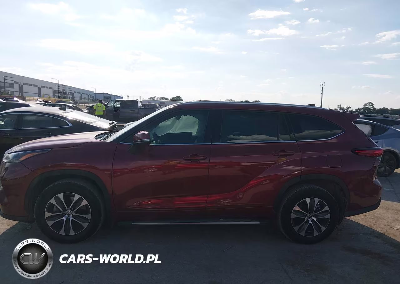 2022 Toyota Highlander Xle VIN:5TDGZRBH7NS227816 - 14