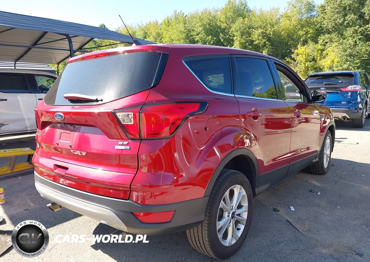 2019 Ford Escape Se VIN:1FMCU9GD6KUB83894 - 4