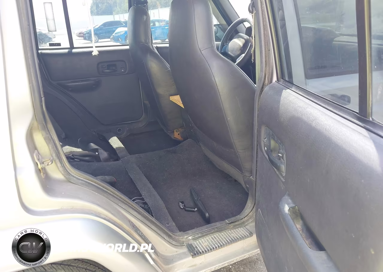 2001 Jeep Cherokee Sport VIN:1J4FT48S81L552435 - 8