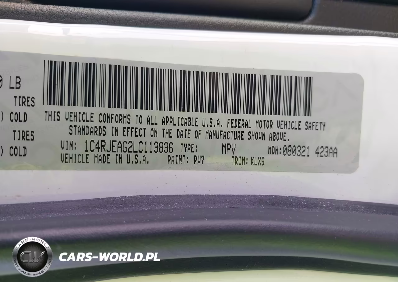 2020 Jeep Grand Cherokee Altitude 4X2 VIN:1C4RJEAG2LC113836 - 9