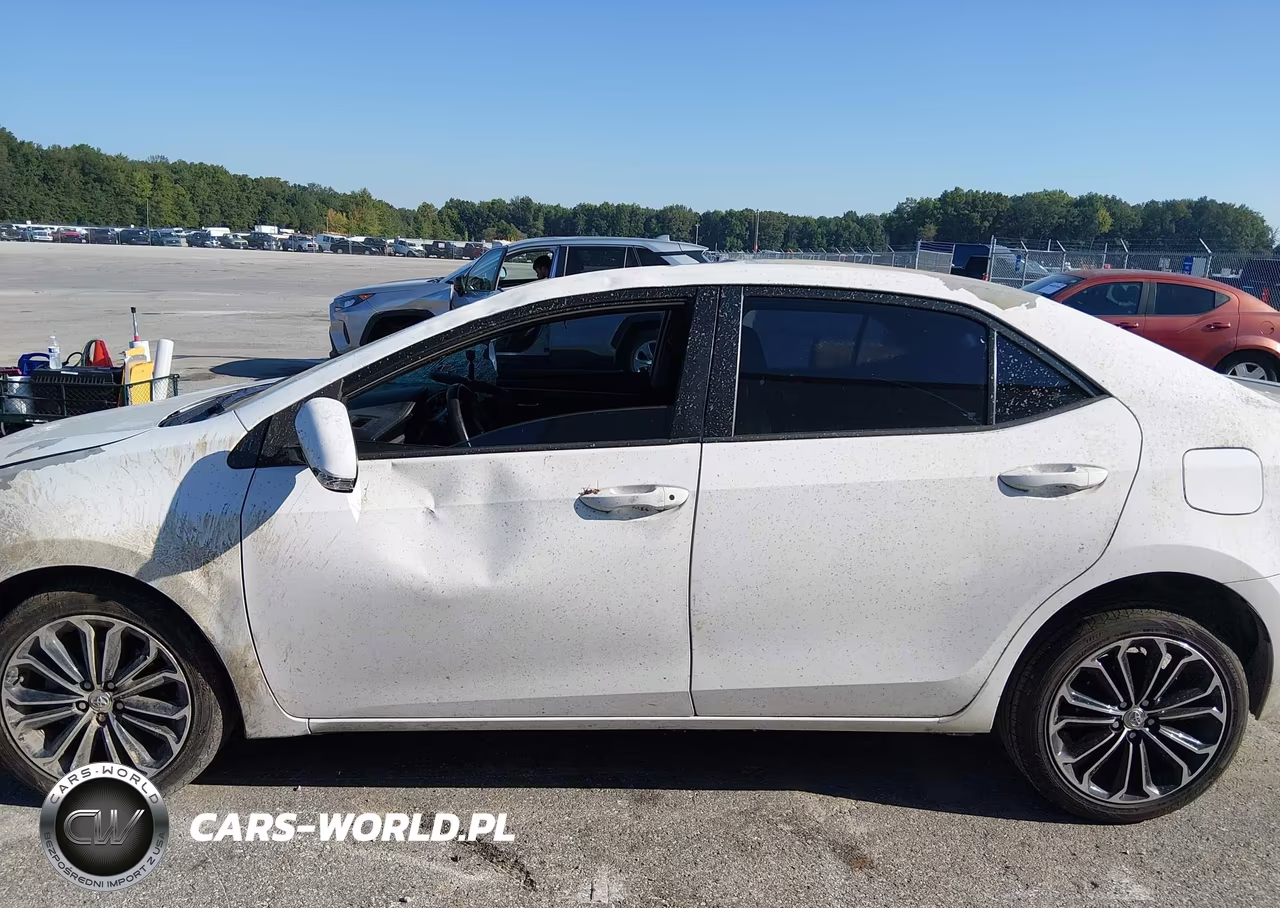 2014 Toyota Corolla S Plus VIN:5YFBURHE8EP068190 - 15