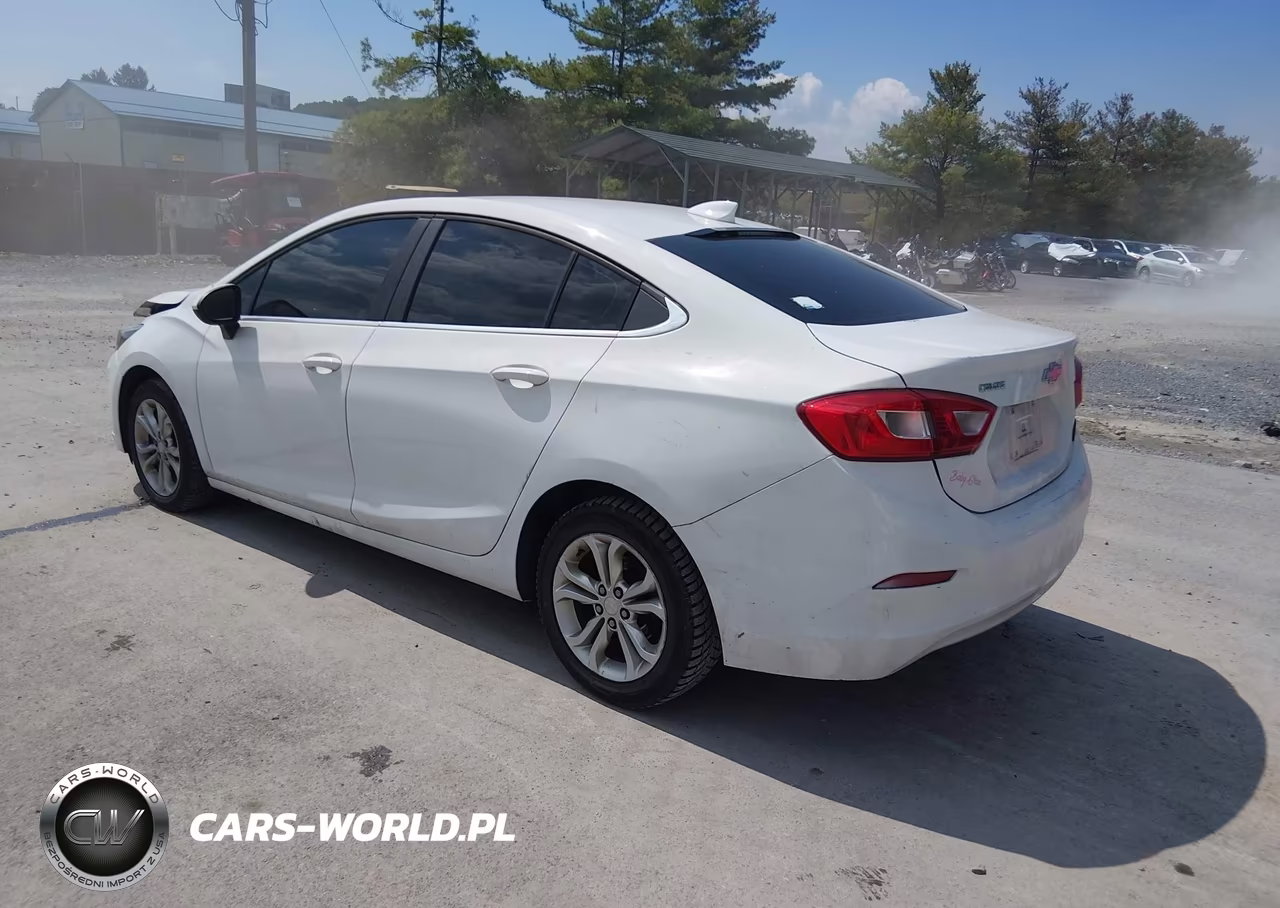 2019 Chevrolet Cruze Lt VIN:1G1BE5SM9K7126609 - 3