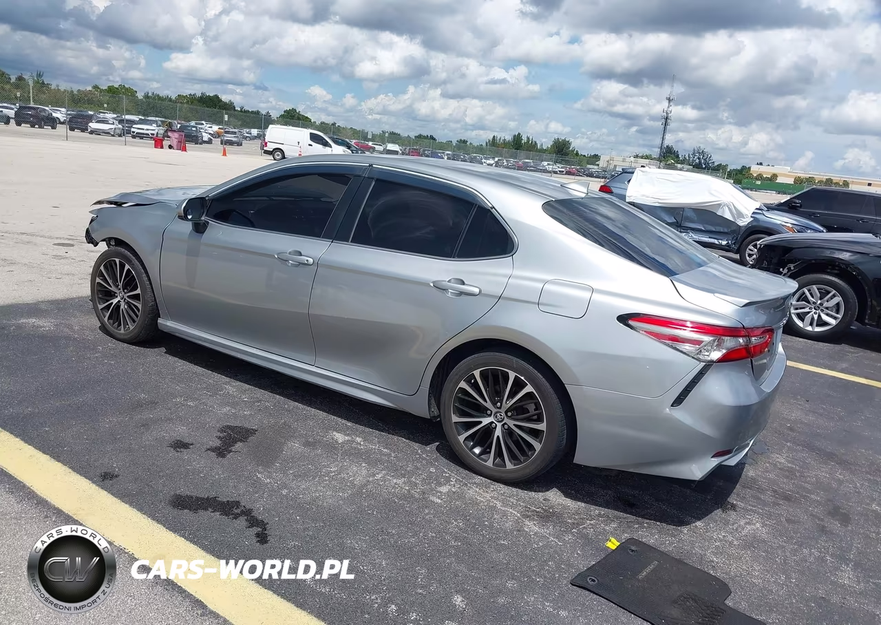 2019 Toyota Camry Se VIN:4T1B11HKXKU782574 - 3