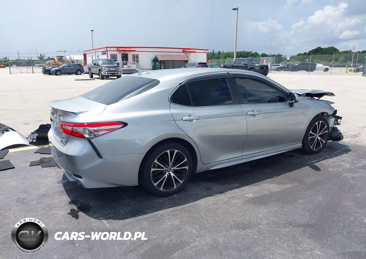 2019 Toyota Camry Se VIN:4T1B11HKXKU782574 - 4