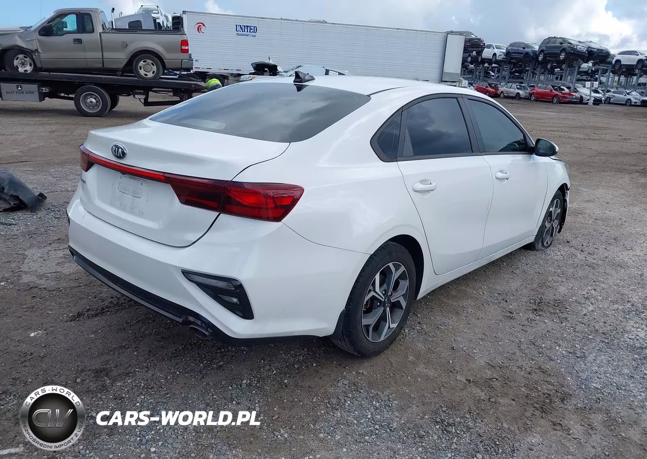 2021 Kia Forte Lxs VIN:3KPF24ADXME326141 - 4