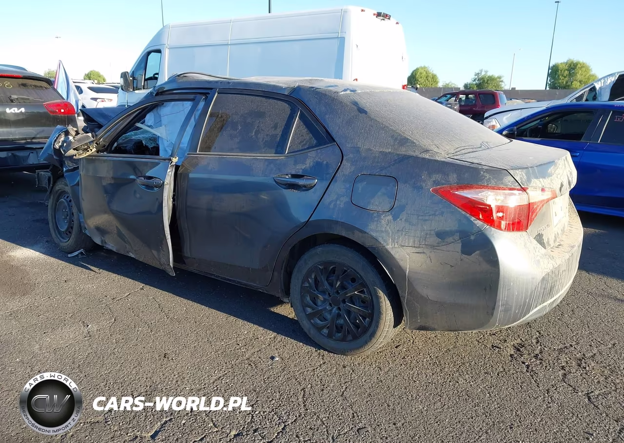 2017 Toyota Corolla Le VIN:5YFBURHE1HP724542 - 3