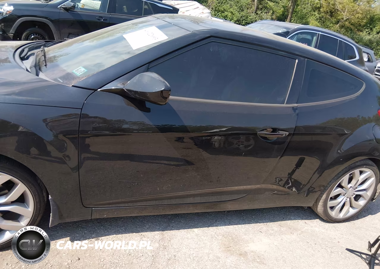 2015 Hyundai Veloster VIN:KMHTC6AD8FU241164 - 14