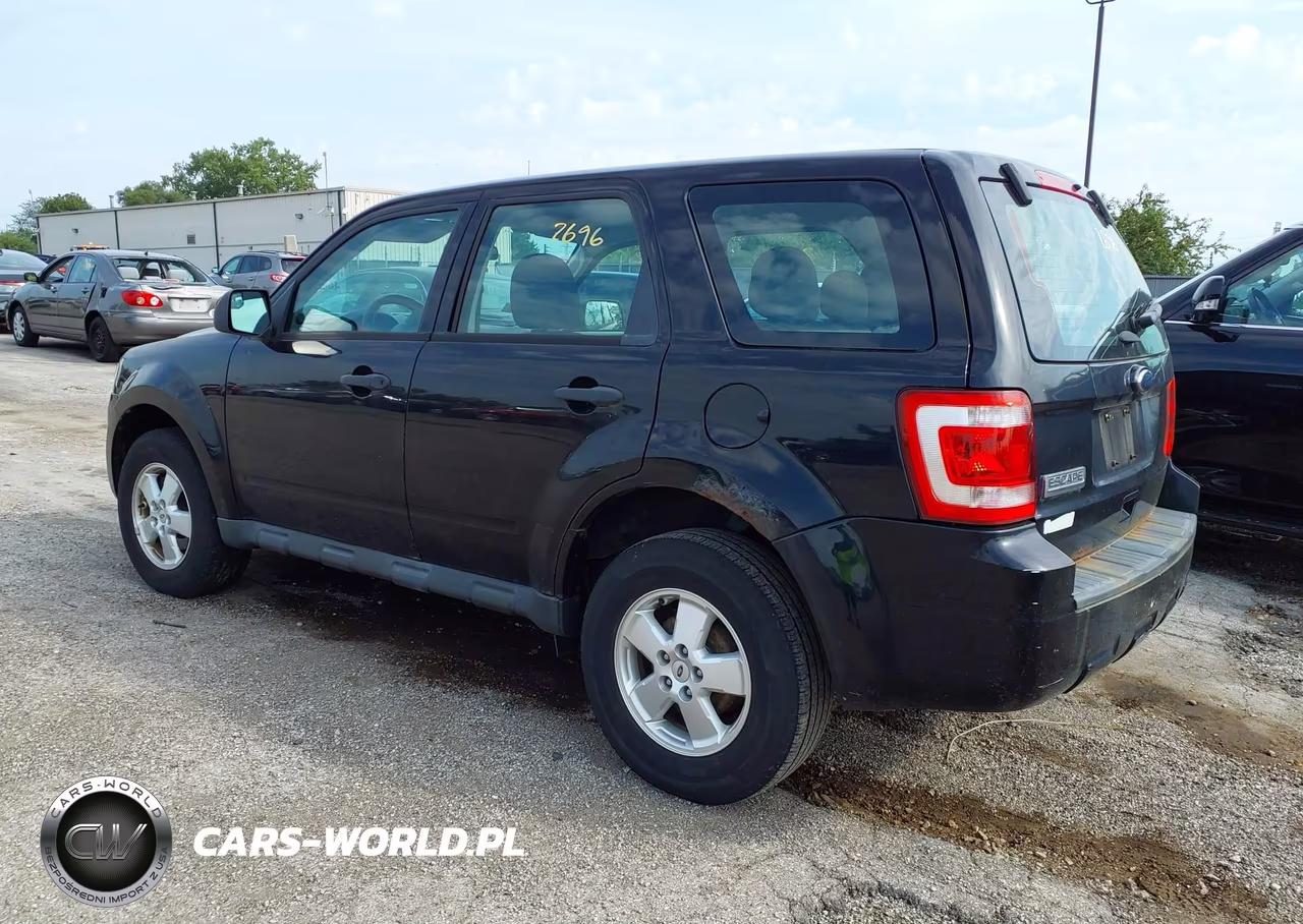 2012 Ford Escape Xls VIN:1FMCU0C75CKC15419 - 3