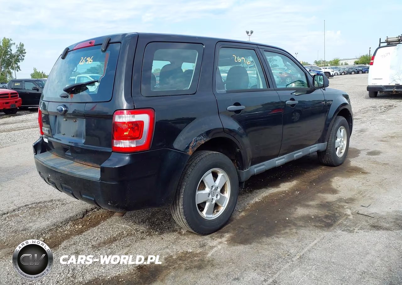 2012 Ford Escape Xls VIN:1FMCU0C75CKC15419 - 4