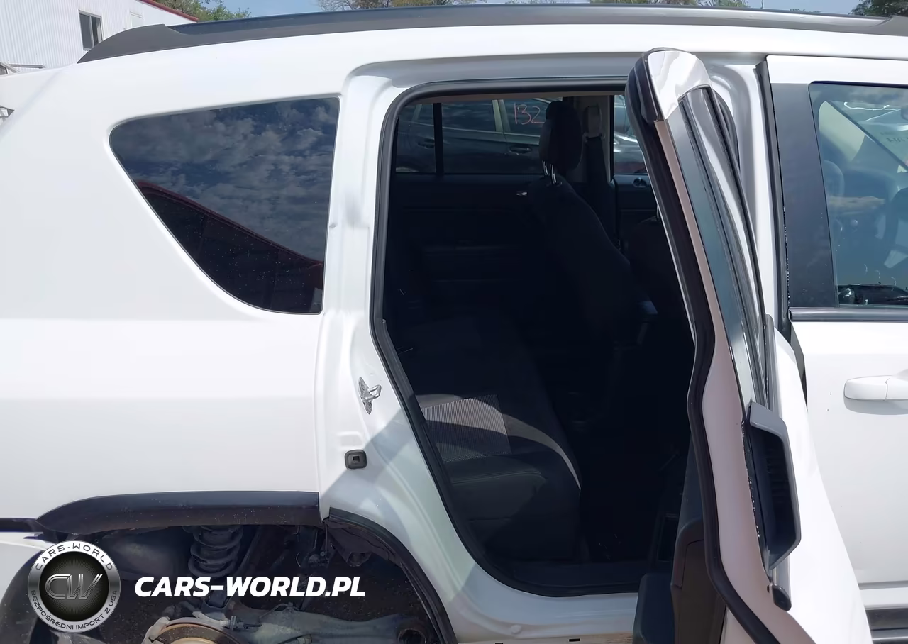 2016 Jeep Compass Sport VIN:1C4NJDBB6GD572055 - 8