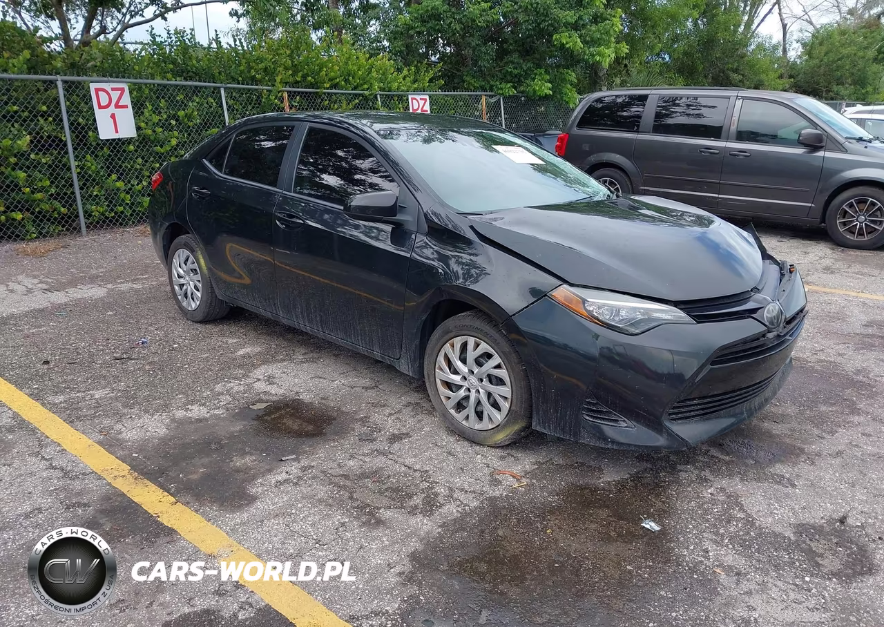 2017 Toyota Corolla Le VIN:5YFBURHEXHP603461 - 1