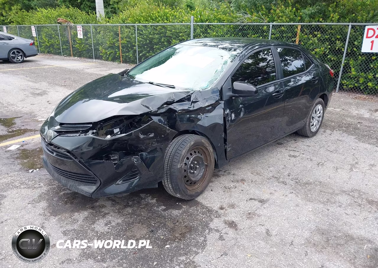 2017 Toyota Corolla Le VIN:5YFBURHEXHP603461 - 2