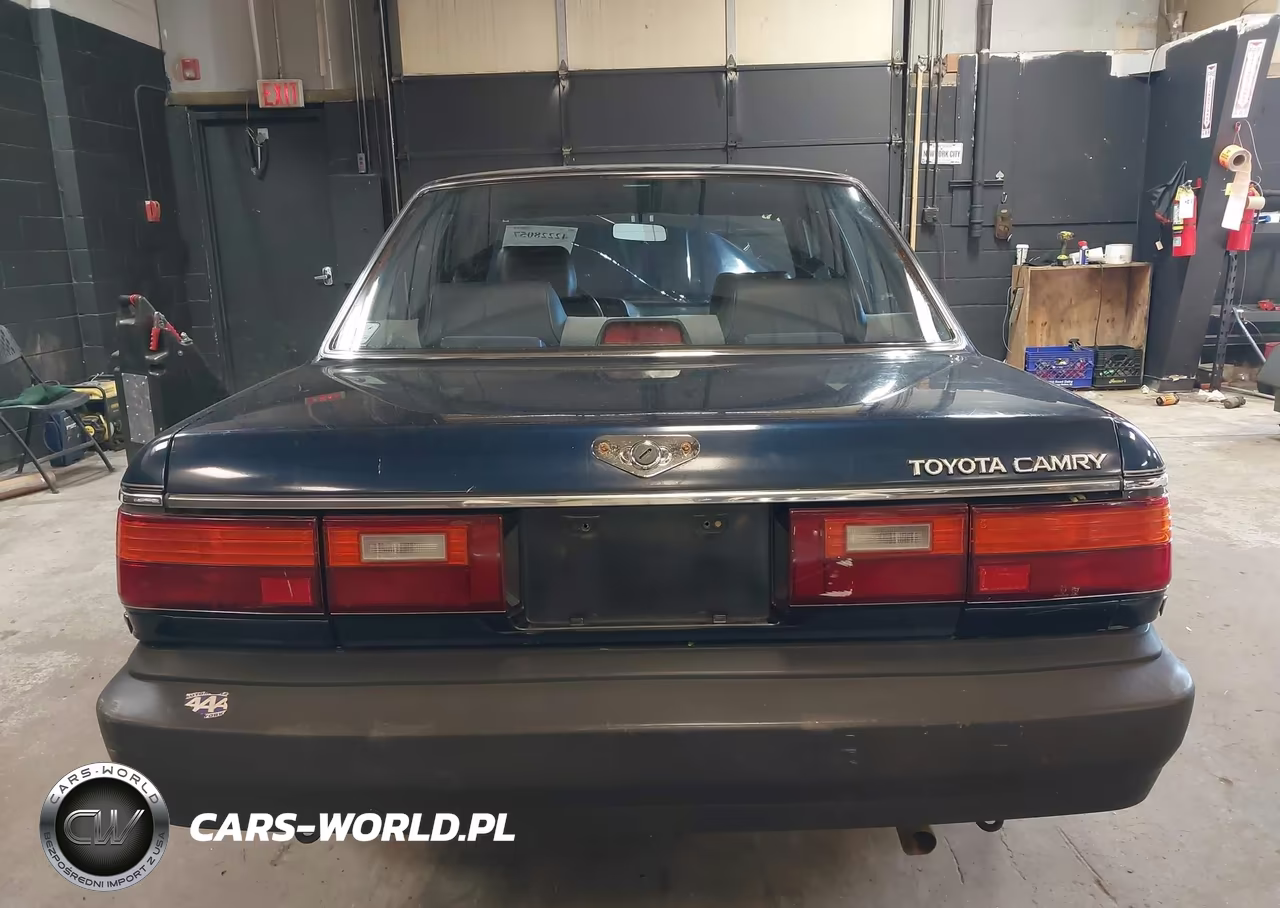 1987 Toyota Camry Dlx VIN:JT2SV21E4H3161406 - 16