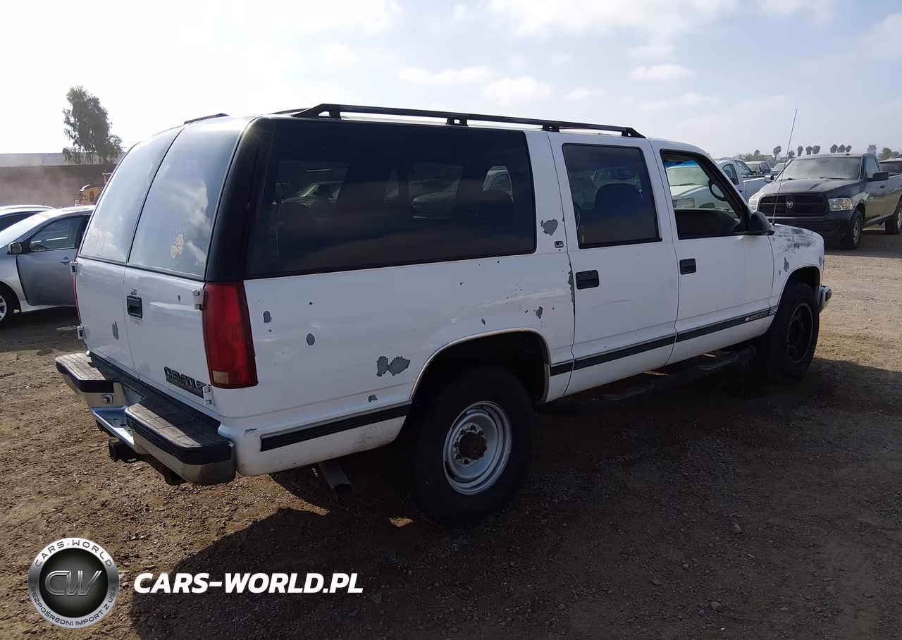 1999 Chevrolet Suburban 2500 VIN:3GNGC26J8XG173991 - 4