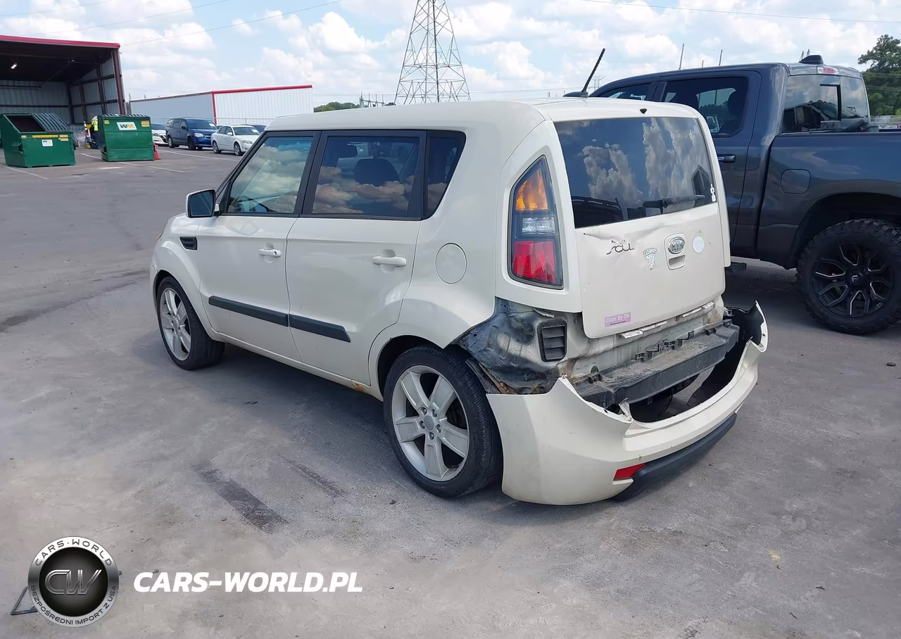 2011 Kia Soul ! VIN:KNDJT2A28B7718123 - 3