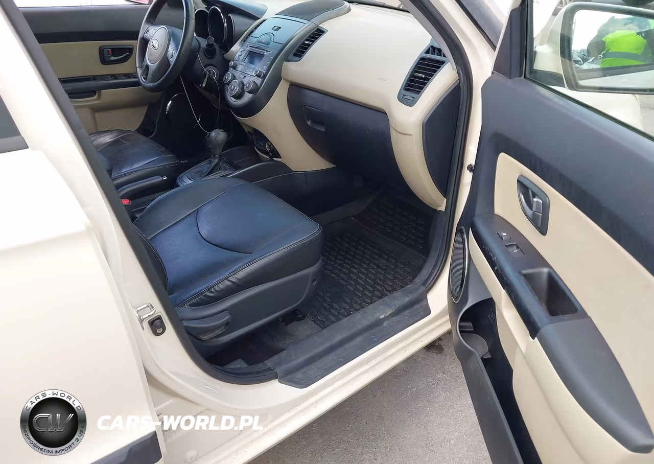 2011 Kia Soul ! VIN:KNDJT2A28B7718123 - 5