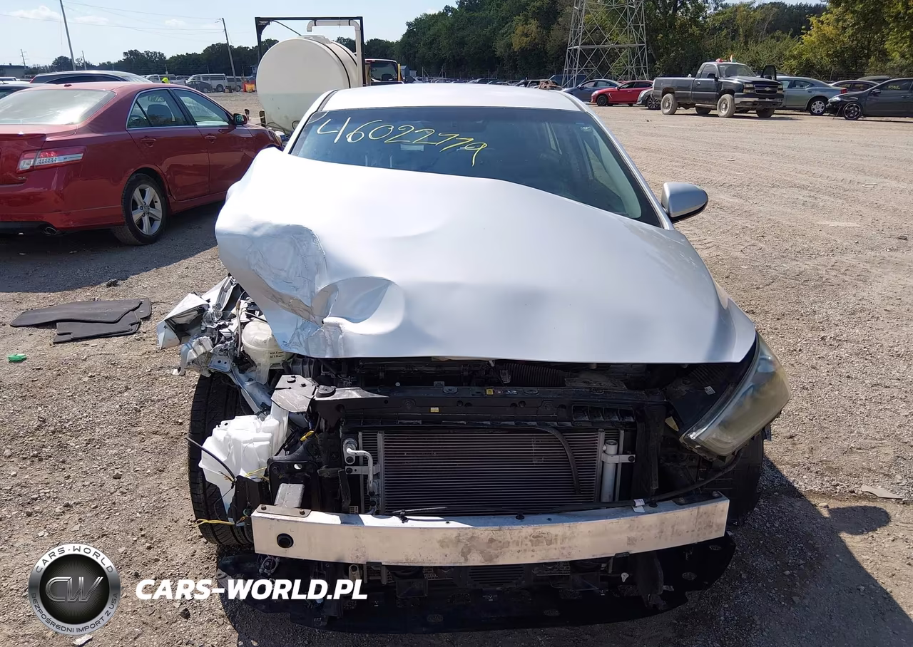 2018 Hyundai Ioniq Hybrid Blue VIN:KMHC65LC5JU100566 - 14