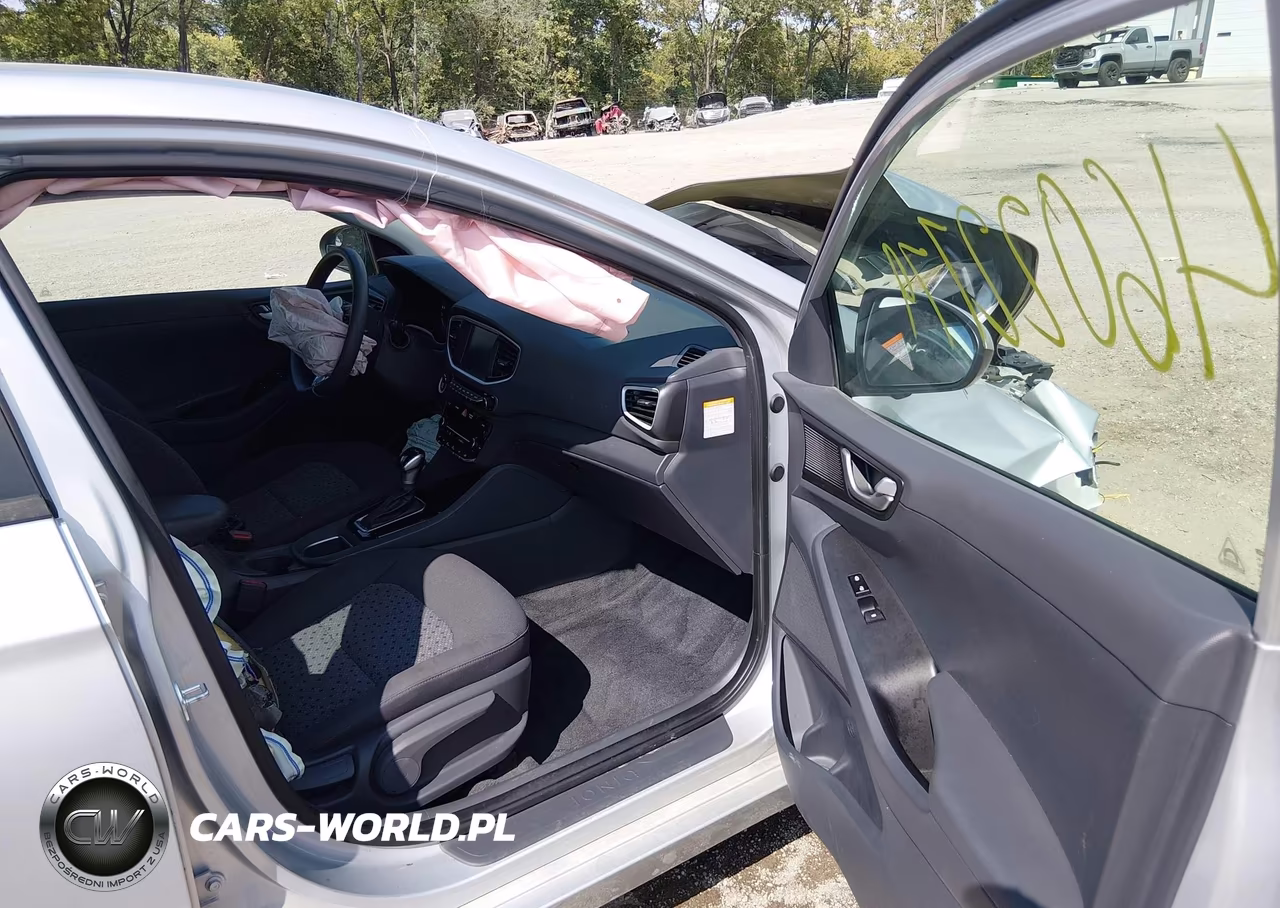 2018 Hyundai Ioniq Hybrid Blue VIN:KMHC65LC5JU100566 - 5