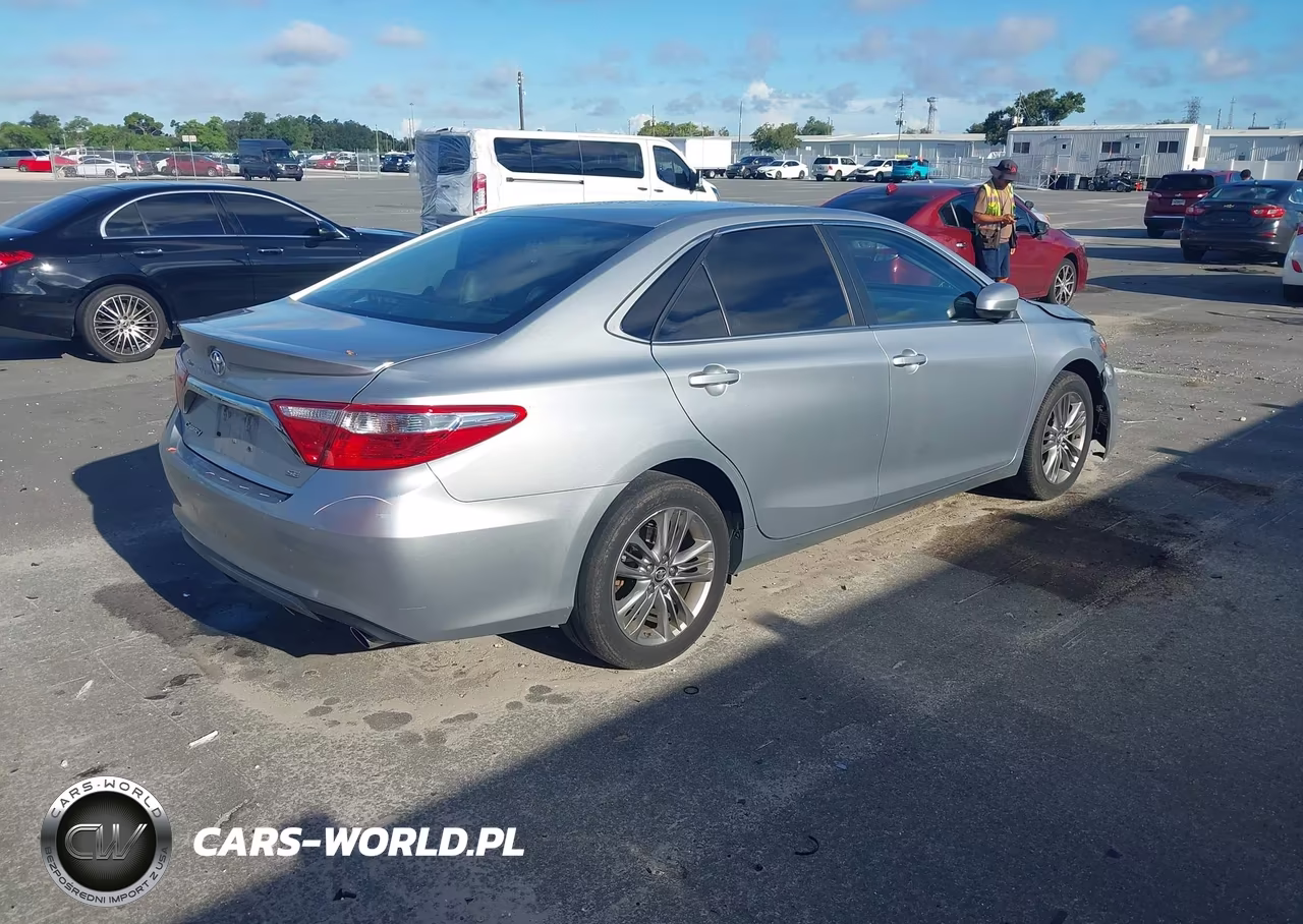 2017 Toyota Camry Se VIN:4T1BF1FK8HU808098 - 4