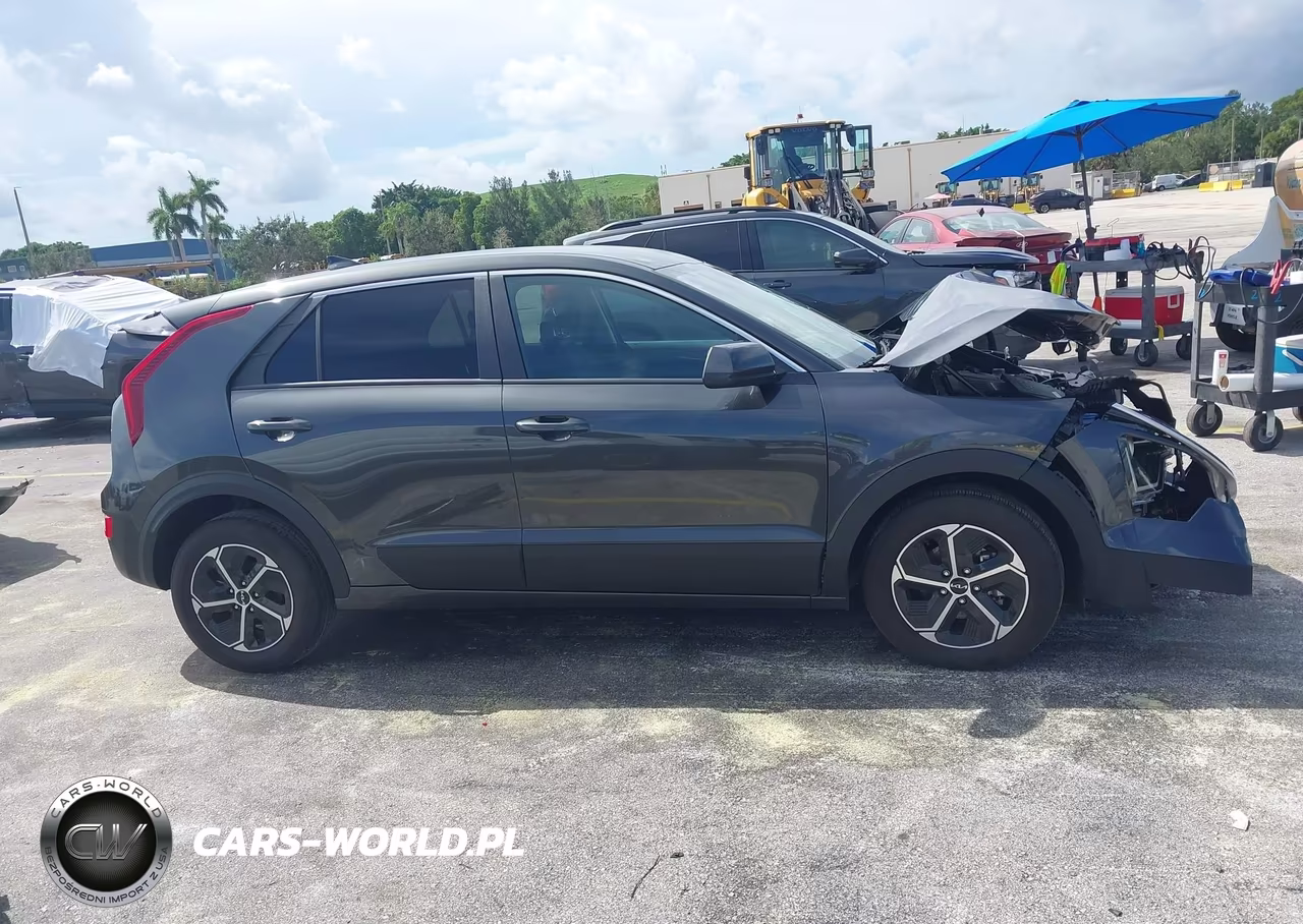 2026 Kia Niro Lx VIN:KNDCP3LE0T5335591 - 14